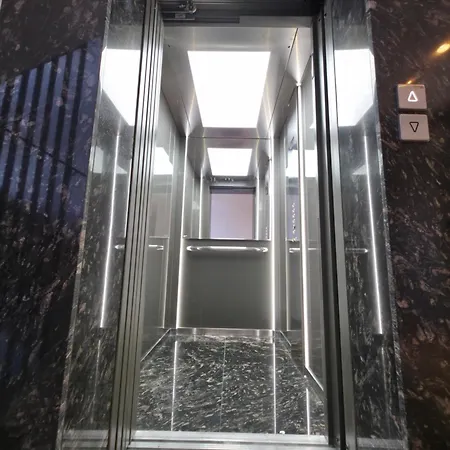 A20 & Free Parking *